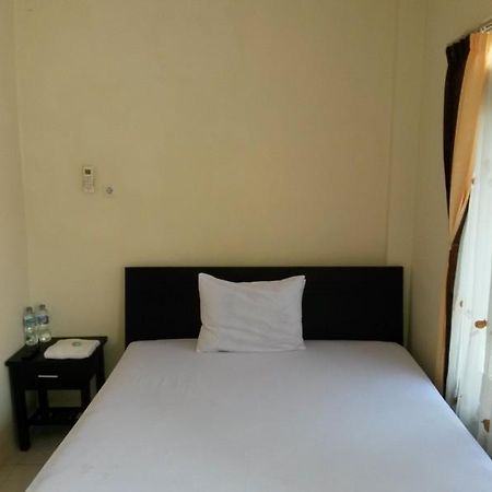 Hotel Dubai Sumenep Bagian luar foto