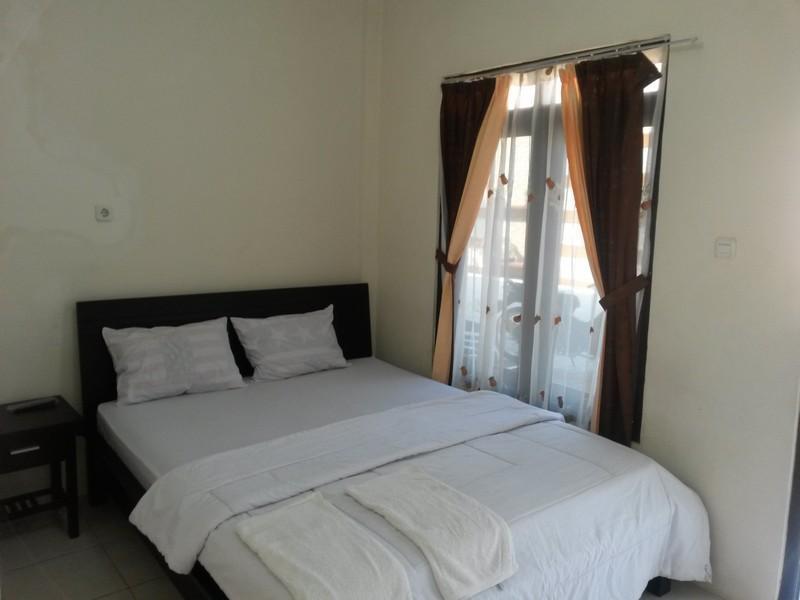 Hotel Dubai Sumenep Bagian luar foto